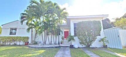 340 NW 151st St in Miami, FL - Building Photo - Building Photo