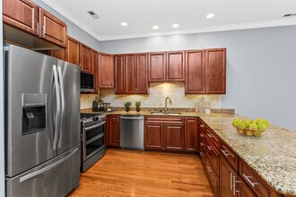 3228 N Sheffield Ave in Chicago, IL - Building Photo - Building Photo