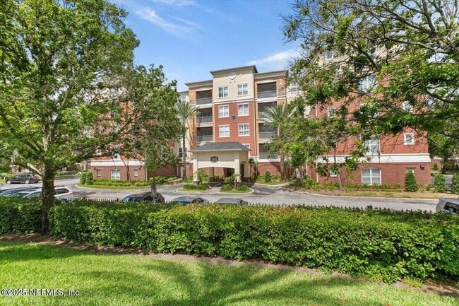 4480 Deerwood Lake Pkwy