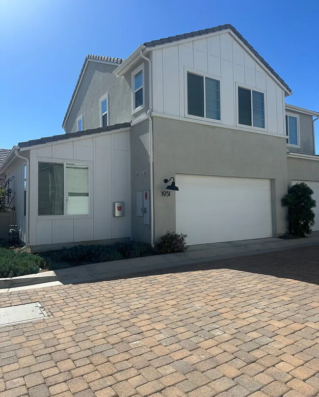 1951 Julie Dawn Pl in Escondido, CA - Building Photo - Building Photo