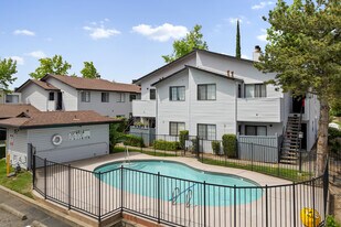 Marigold Lane Apartments in Sacramento, CA - Building Photo