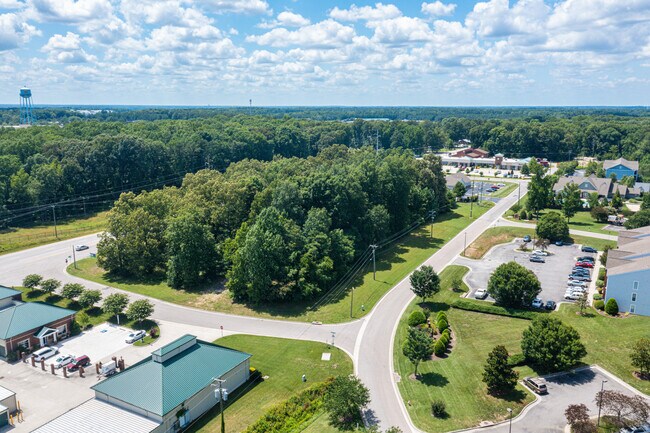 Jefferson Pointe Apartments - Phase II in Prince George, VA - Building Photo - Primary Photo