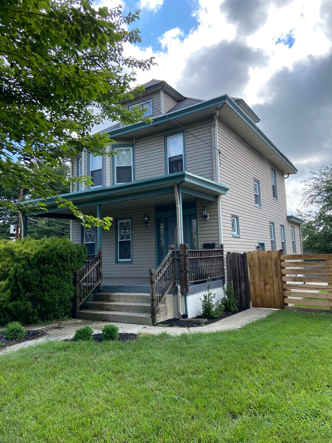 125 White Horse Ave, Unit B