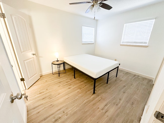 property at 4605 NW Ozmun Ave