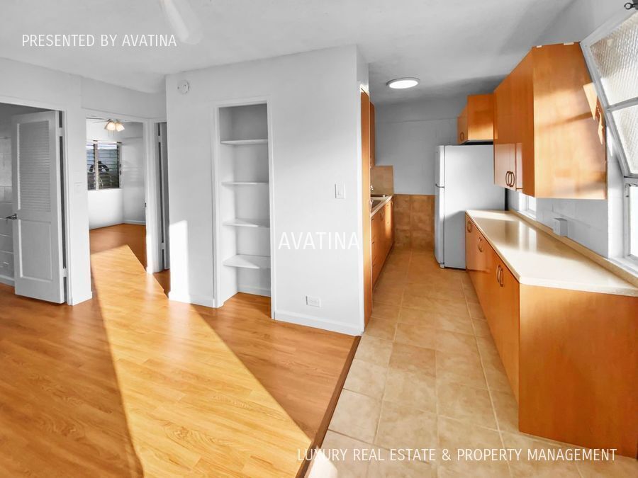 837 Kapahulu Ave in Honolulu, HI - Building Photo