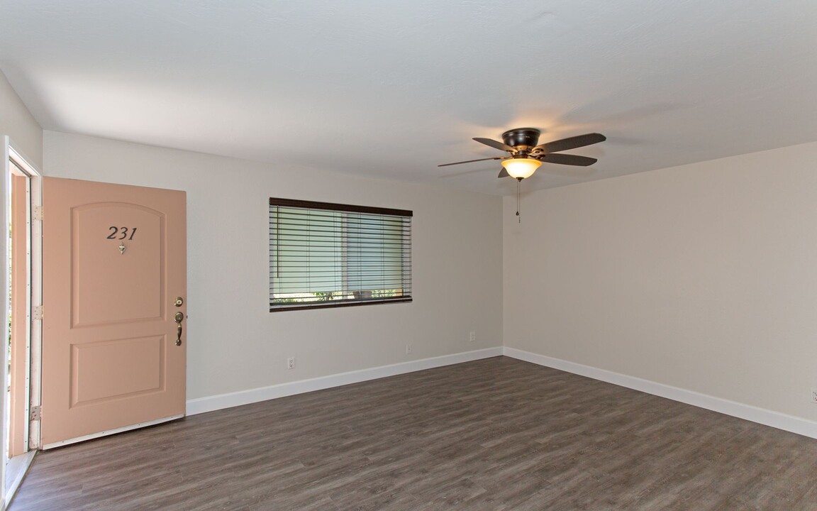 3849 San Ramon Dr in Oceanside, CA - Building Photo