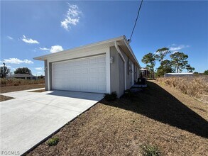 5903 Ida Ave N in Lehigh Acres, FL - Building Photo - Building Photo