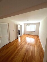 8728 Delmar Blvd, Unit 1W in St. Louis, MO - Building Photo - Building Photo