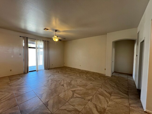 3546 W 18th Ln in Yuma, AZ - Building Photo - Building Photo