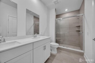 30212 Radford Ct in Monroe Township, NJ - Building Photo - Building Photo