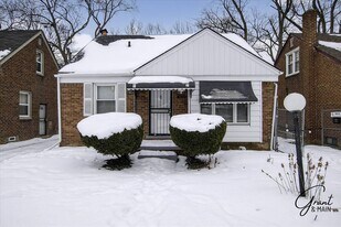 19432 Burt Rd in Detroit, MI - Building Photo