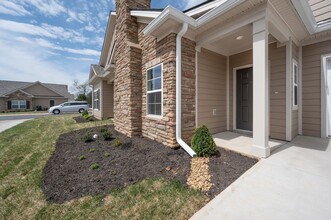 2366 Stone Ctr Ln in Murfreesboro, TN - Building Photo - Building Photo