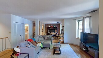 84 Gainsborough St in Boston, MA - Building Photo