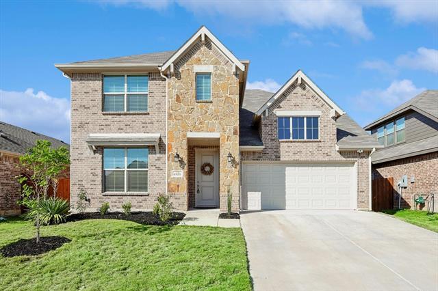 4520 Pentridge Dr in Crowley, TX - Building Photo