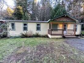 17711 Bass Ln NW in Home, WA - Building Photo