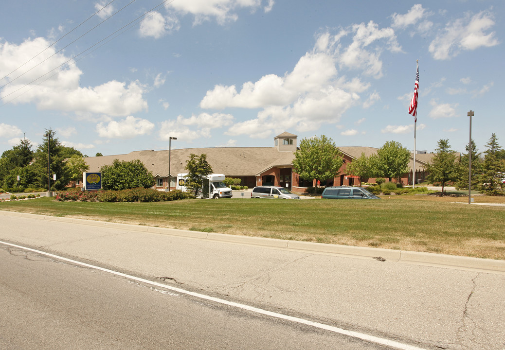 Abbey Park in Grand Blanc, MI - Foto de edificio