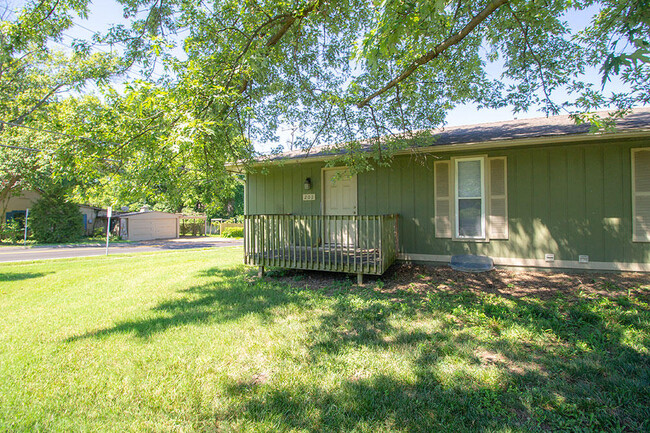 property at 319 West Blvd N