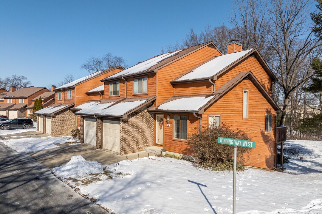 Crooked Crossing in King of Prussia, PA - Foto de edificio