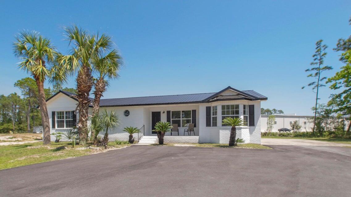 82 Veterans Rd in Santa Rosa Beach, FL - Building Photo