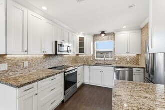 109 Wettaw Ln in North Palm Beach, FL - Building Photo - Building Photo