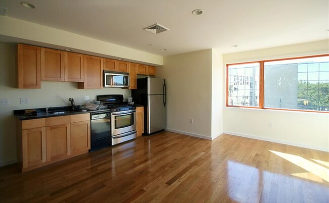 6 Beech St, Unit 304 in Cambridge, MA - Building Photo - Building Photo
