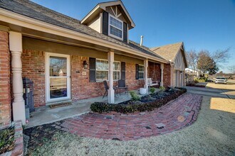 5832 S Hudson Pl in Tulsa, OK - Building Photo - Building Photo
