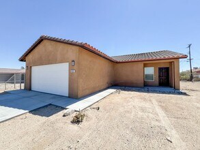 6669 Sherman Hoyt Ave in Twentynine Palms, CA - Building Photo - Building Photo