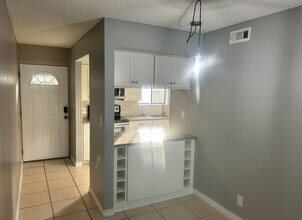 8626 Cattail Dr in Temple Terrace, FL - Building Photo - Building Photo