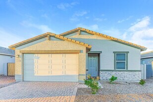 4599 W Hunter Trl in San Tan Valley, AZ - Building Photo