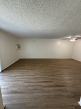 1400 Peckham St in Fullerton, CA - Foto de edificio - Building Photo