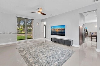 10301 Panama St in Hollywood, FL - Building Photo - Building Photo