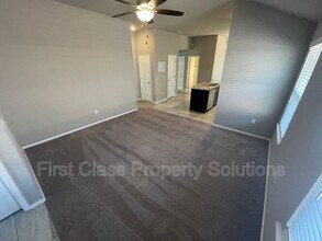 11613 SW 8th Cir in Yukon, OK - Building Photo - Building Photo