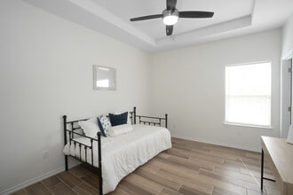 The Village in Edinburg, TX - Building Photo - Interior Photo