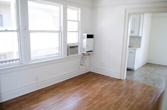 836 S Burlington Ave, Unit 4 in Los Angeles, CA - Foto de edificio - Building Photo