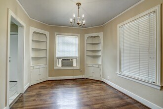 1935 Richmond Ave in Houston, TX - Building Photo - Building Photo