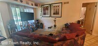 709 Clubhouse Dr photo'