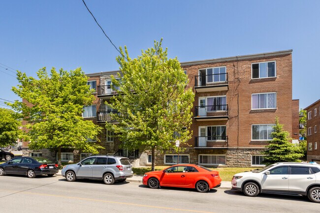 Bangladeshi in Montréal, QC - Building Photo - Building Photo