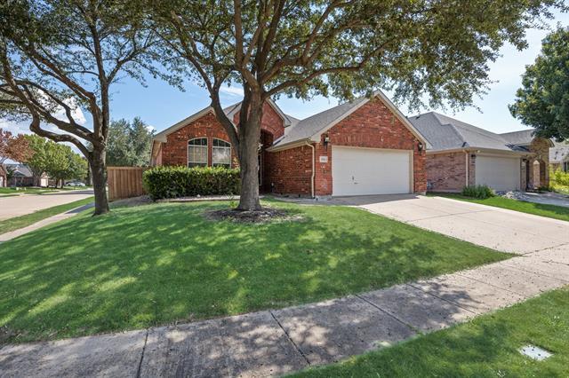 10814 J A Forster Dr in Rowlett, TX - Building Photo