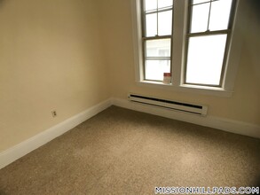 739 Parker St in Boston, MA - Building Photo - Building Photo