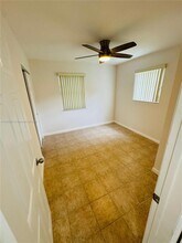 5630 Simms St in Hollywood, FL - Building Photo - Building Photo