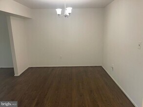 615 Silver Ct in Hamilton Township, NJ - Building Photo - Building Photo