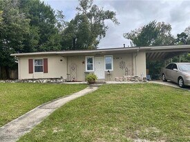 1371 N Normandy Blvd in Deltona, FL - Building Photo