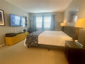 2500 NE 48th Ln in Fort Lauderdale, FL - Building Photo - Building Photo