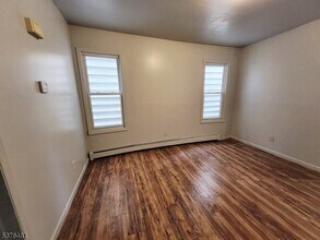 116 Smith St in Newark, NJ - Building Photo - Building Photo