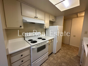 1017 Fulton Ave in Sacramento, CA - Building Photo - Building Photo