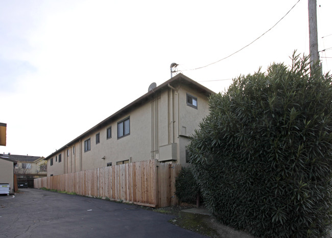 4261 Davis St in Santa Clara, CA - Building Photo - Building Photo