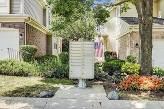 4724 Lacey Ave in Lisle, IL - Building Photo - Building Photo