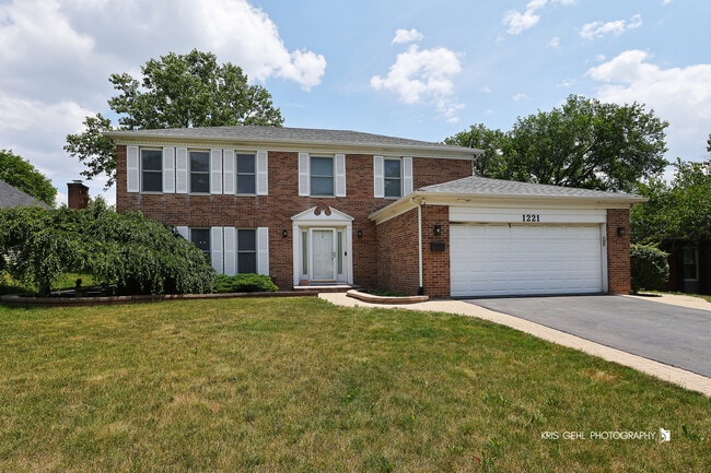 property at 1221 Creekside Dr