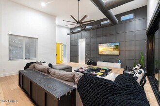 2225 N 38th Way in Phoenix, AZ - Building Photo - Building Photo