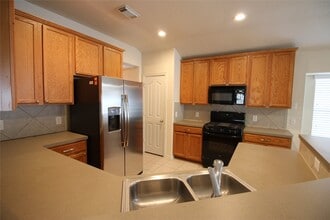 4612 Meridian Park Dr in Pearland, TX - Building Photo - Building Photo